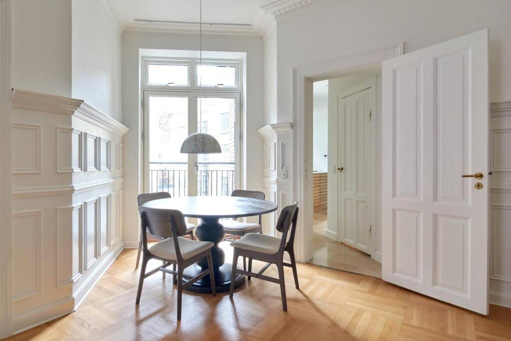 Spacious 3 Bedroom Manor Flat Next To Tivoli Kodaň Exteriér fotografie